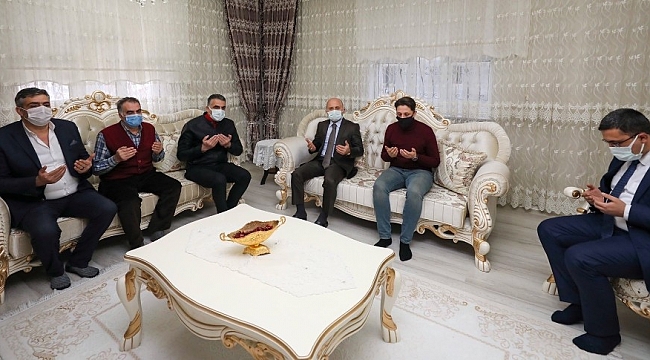 Vali Varol'dan Şehit Ailesine Ziyaret