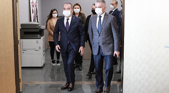 Vali Yazıcı ve Başkan Böcek Antalya'yı konuştu