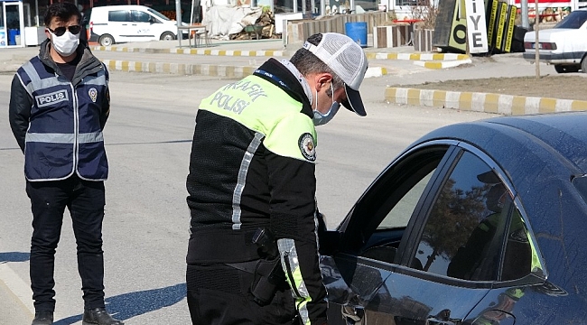 Van polisinden kısıtlama günlerinde sıkı denetim