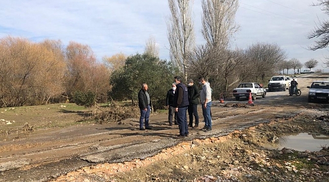 Yağmurdan zarar gören yollar onarıldı