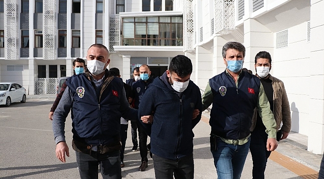 Yaşlı adamı öldürüp bir hafta evde bekletmişler