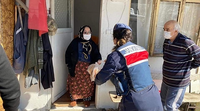 Yaşlıların ihtiyaçlarını jandarma karşılıyor