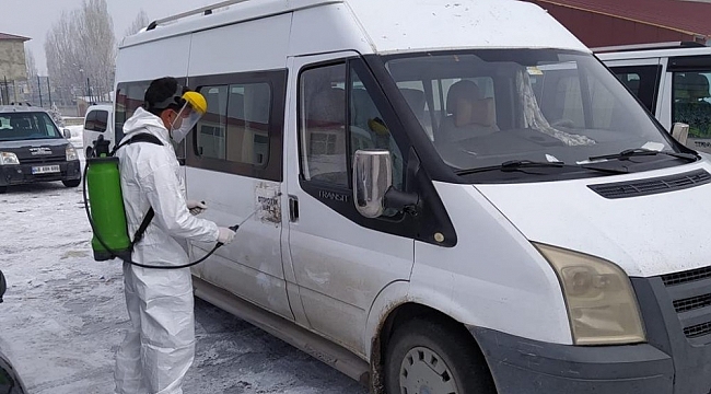 Yüz yüze eğitim öncesi servisler dezenfekte edildi
