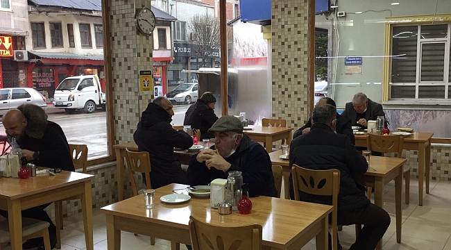 Bursa'da kafe ve restoranlar açıldı