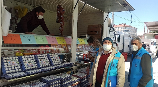 Afyonkarahisar'da pazarda korona virüs denetimi yapıldı