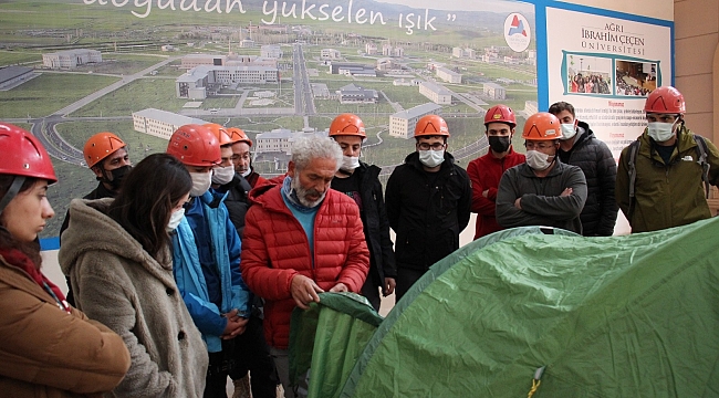 AİÇÜ'de Ağrı Dağı'nda rehberlik yapacaklar için temel dağcılık eğitimi veriliyor