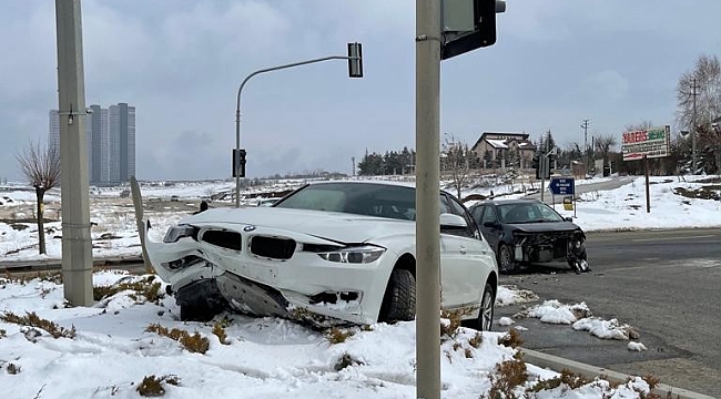 AK Parti Milletvekili Toprak Ankara'da kaza geçirdi