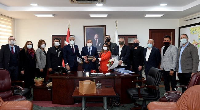 Akay: "Ortak paydamız Adana olmalı"
