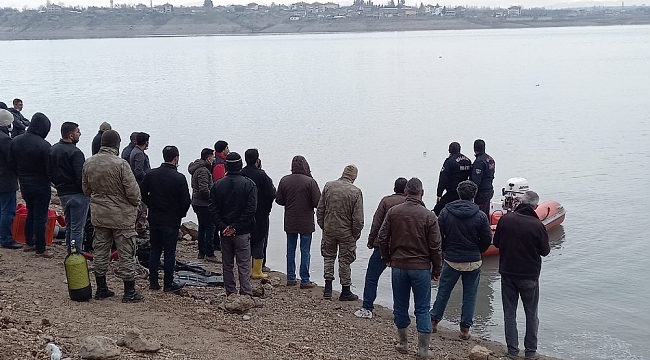 Alabora olan teknedeki kayıp balıkçının cansız bedenine ulaşıldı