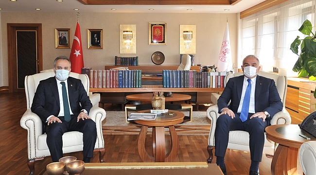 Alinur Aktaş'tan müjde var