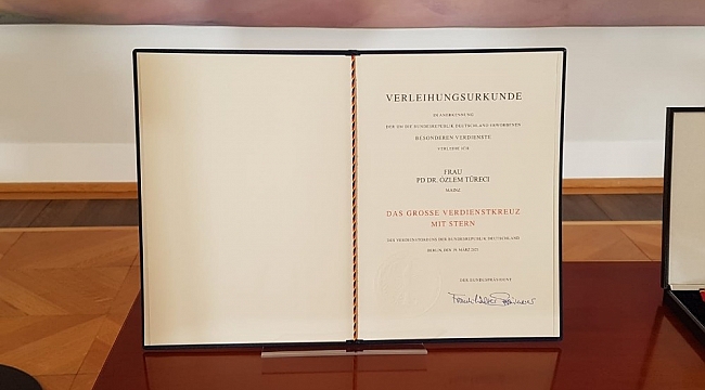 Almanya Cumhurbaşkanı'ndan, Uğur Şahin ve Özlem Türeci'ye Liyakat Nişanı