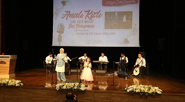Analı kızlı ses yarışması ödül töreni düzenlendi