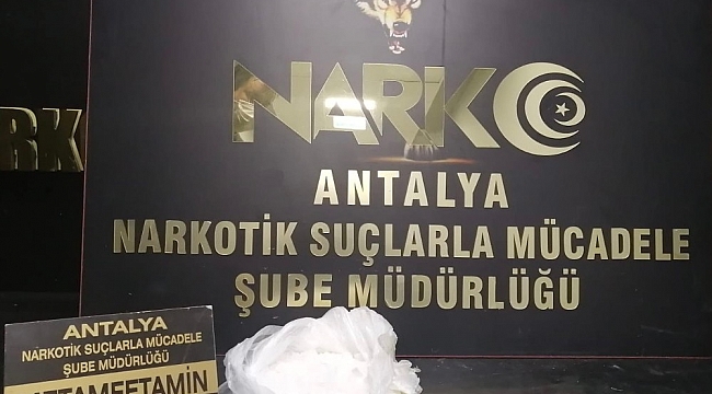 Antalya'ya otobüsle 1 kilo metamfetamin getiren şahıs tutuklandı