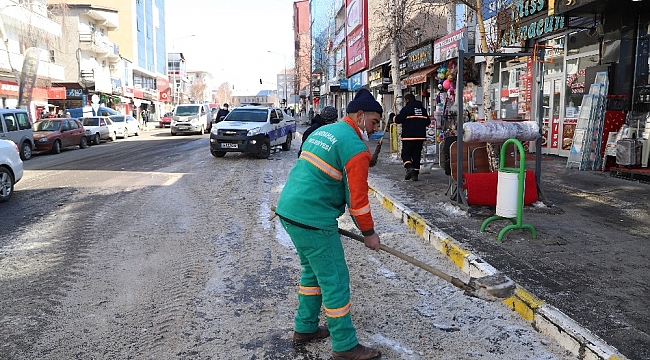 Ardahan'da temizlik çalışmaları devam ediyor