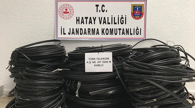 Arsuz'da kablo hırsızları tutuklandı