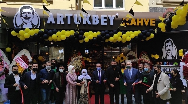 Artukbey kahvenin Beyoğlu şubesi açıldı