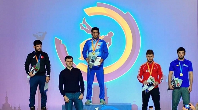 ASKİ Sporlu güreşçiler göğüsleri kabartıyor