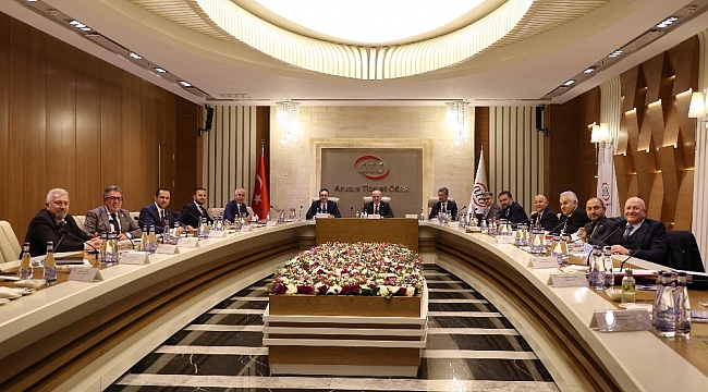 ATO'dan Esenboğa yöneticilerine "yeni dış hat uçuşları" talebi