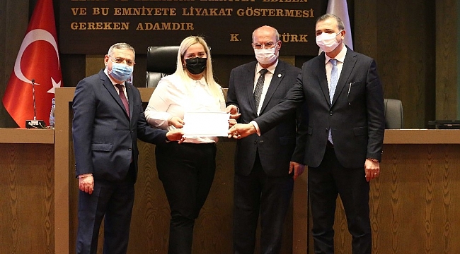 ATO'nun emlak danışmanlığı eğitimini tamamlayan katılımcılar sertifikalarını aldı