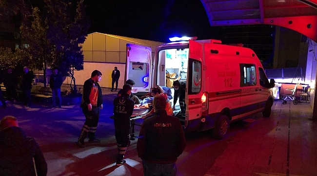 Ayağından bıçaklayıp kaçtılar
