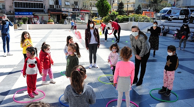 Balçova'nın parkları çocuklarla şenlendi