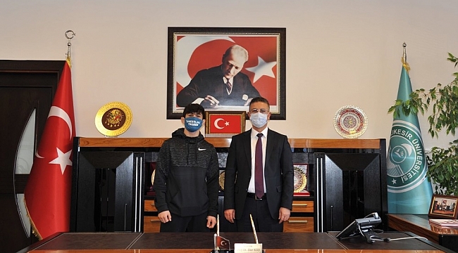 Balıkesir Üniversitesi'nden olimpiyatlara