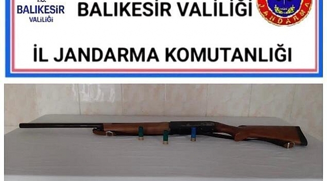 Balıkesir'de jandarma 17 aranan şahsı yakaladı