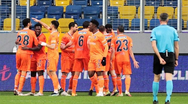 Başakşehir'de 10 maçlık galibiyet hasreti sona erdi
