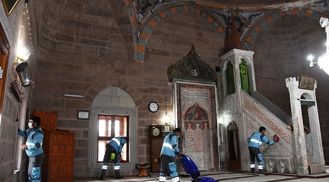 Başkan Çolakbayrakdar, "Tarihi değerlere değer katıyoruz"