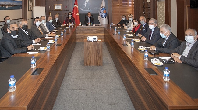Başkan Seçer iş dünyasıyla buluştu, yatırımlar masaya yatırıldı