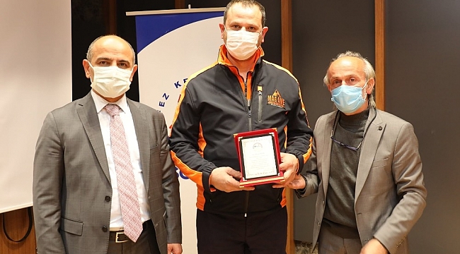 Başkan Söğüt afet gönüllüleriyle buluştu