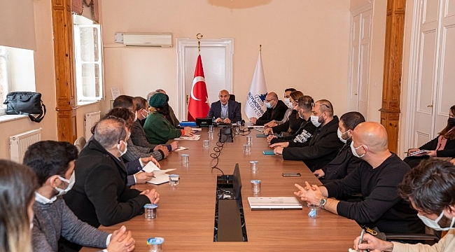 Başkan Soyer, İzmirli sanatçılar için yeni destek paketini açıkladı