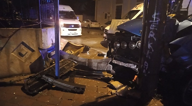 Başkent'te dolmuş ile taksi kafa kafaya çarpıştı