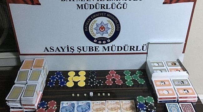 Batman'da kıraathaneye kumar baskını