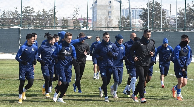 BB Erzurumspor'un yüzü Trabzonspor'a karşı gülmüyor