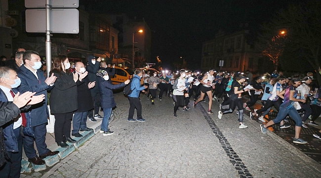 Bergama'da Oryantiring 2. kademe şampiyonası gece yarışı ile başladı