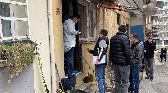 Beyoğlu'nda bir adam evinde asılı olarak bulundu