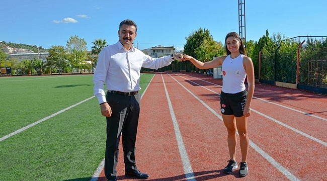 Bozkurt, oryantiring sporundaki başarısı ile dikkat çekiyor