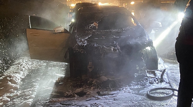 Bugün aldığı otomobili alev alev yandı