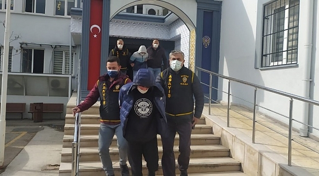 Bursa'da çalıntı kıyafetlerle PTT soygunu yapan hırsızlar yakalandı