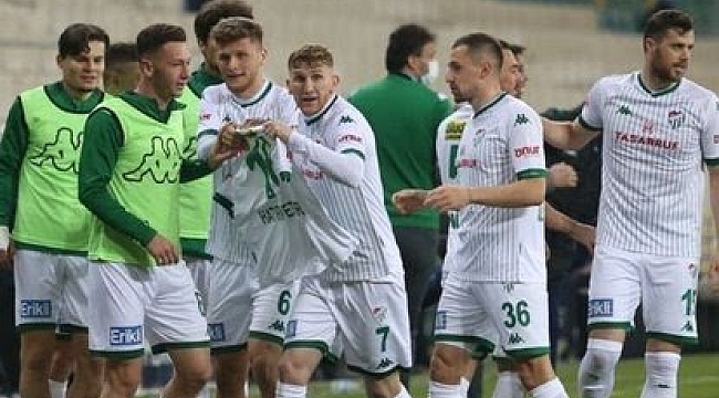 Bursasporlu futbolcular kazan kaldırdı