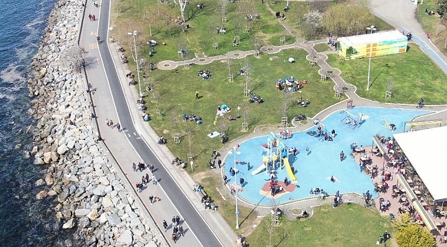 Caddebostan sahilinde pes dedirten görüntü: Doldu taştı