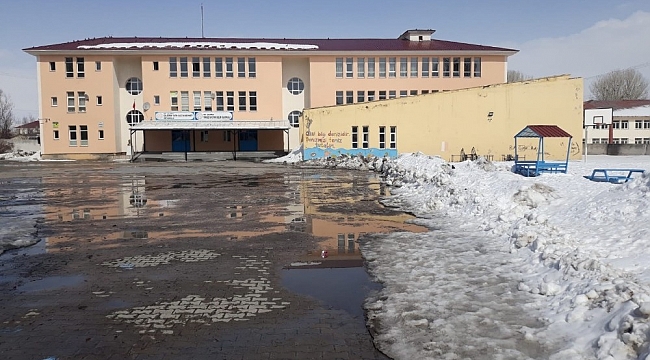 Çaldıran'daki 4 okulda korona virüs tatili