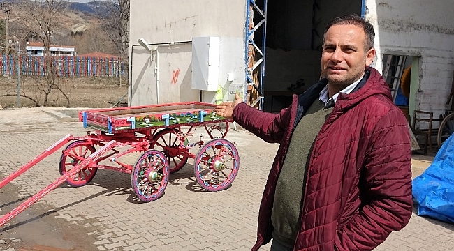 Çalıların arasında buldu, gözü gibi bakıyor