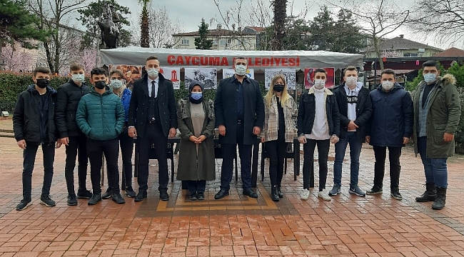 Çanakkale şehitleri için hoşaf ve ekmek ikram ettiler