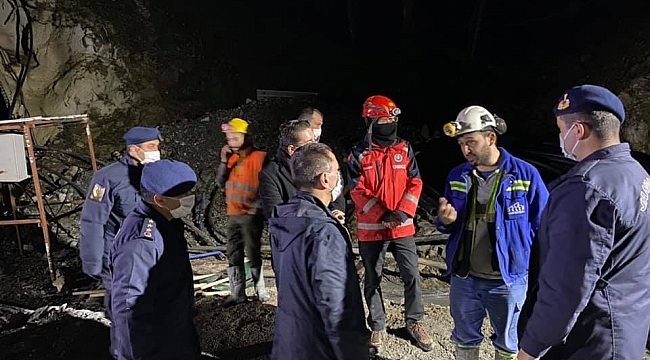 Çanakkale Valisi Aktaş, göçük bölgesinde incelemelerde bulundu