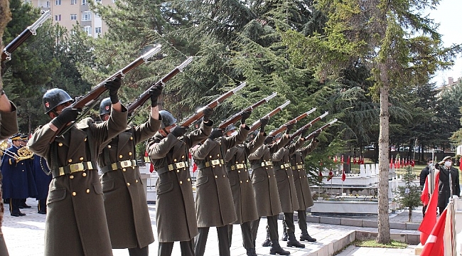 Çanakkale Zaferi'nin 106. yılında tüm şehitler anıldı