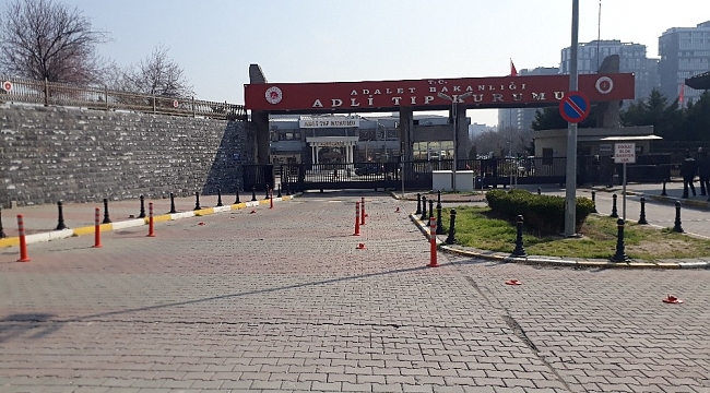Çekmeköy'de inşaat çukurunda ölü bulunan kardeşlerin cenazesi Adli Tıp Kurumundan alındı