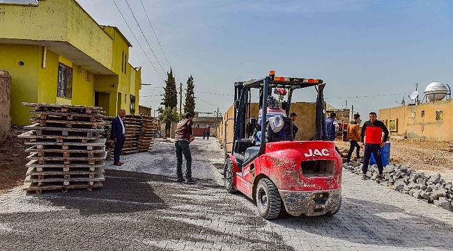 Ceylanpınar kırsalı çamur ve tozdan arındırılıyor