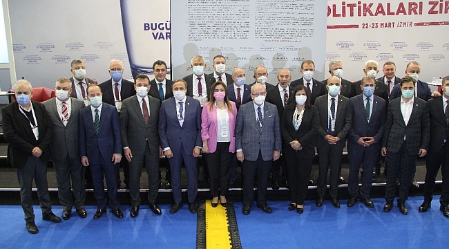 CHP'li 11 büyükşehir belediye başkanı suyun doğru kullanımı hakkında manifesto imzaladı
